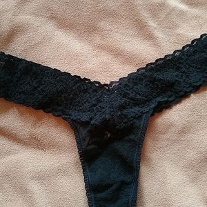 Victoria's Lacie thong,one size - new without tag